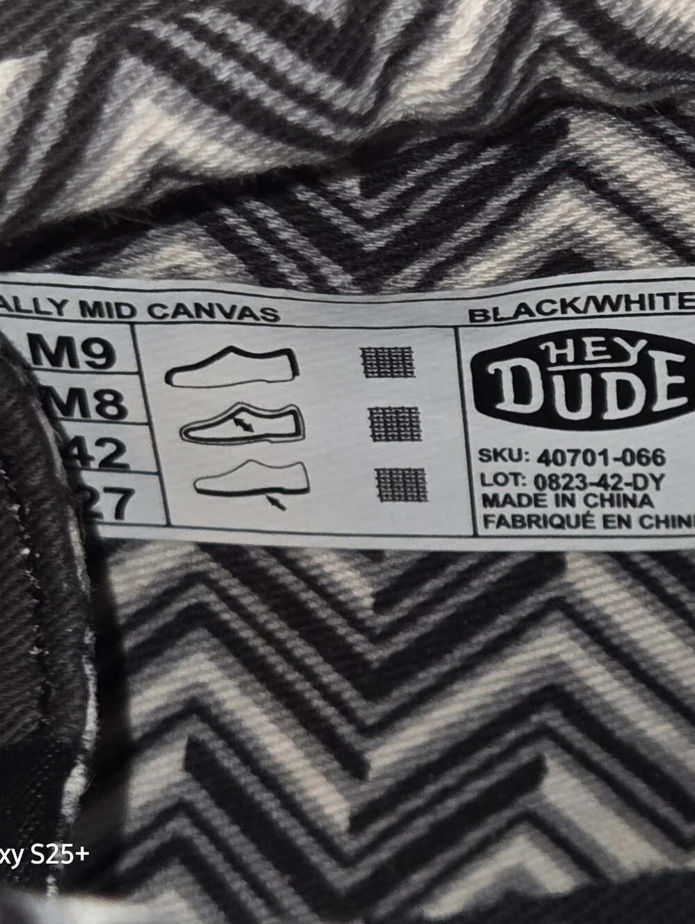 Hey Dude Wally Mid Canvas Black And White 40701-066 Size M9